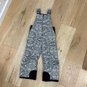 Arctix snow bib 4T / black and white